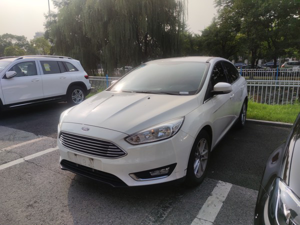 福特2017款 福克斯 三厢 1.5t ecoboost 180 自动精英型 (已售)