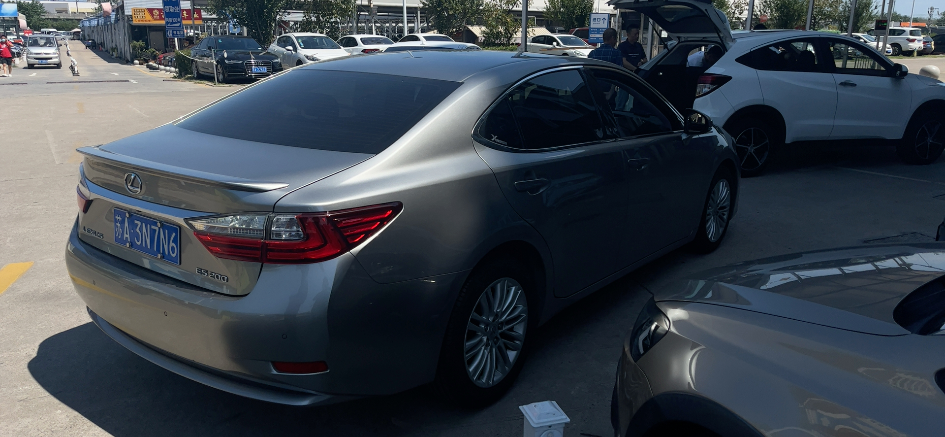 2015款 雷克萨斯es(进口) 200 精英版 低首付 零压力 大公二手车交易